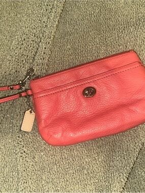 Coach Park Leather Wristlet Turlock closure